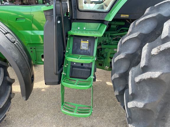2012 John Deere 7215R Tractor