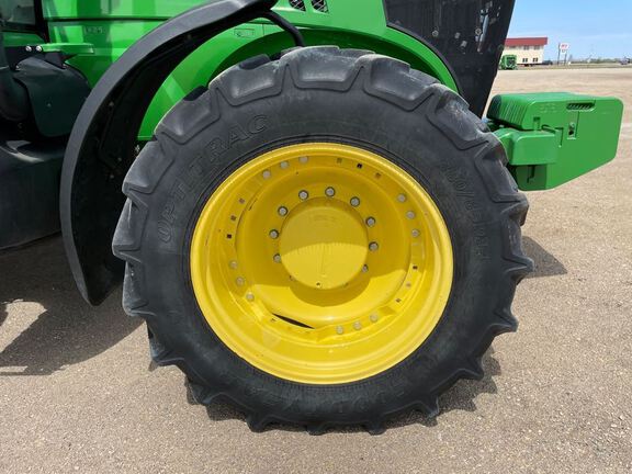 2012 John Deere 7215R Tractor