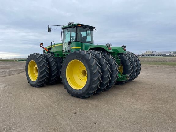 2010 John Deere 9530 Tractor 4WD