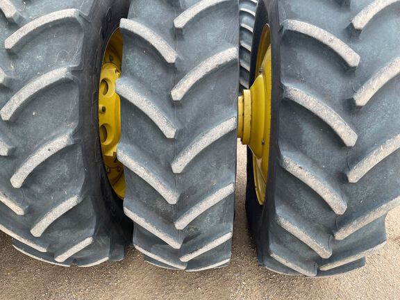 2010 John Deere 9530 Tractor 4WD