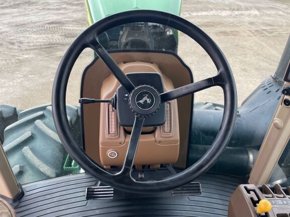 2010 John Deere 9530 Tractor 4WD