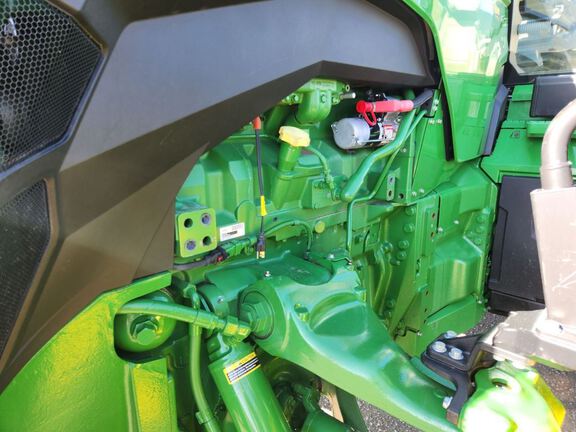 2021 John Deere 8R 370 Tractor