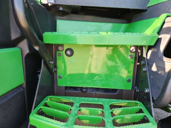 2021 John Deere 8R 370 Tractor