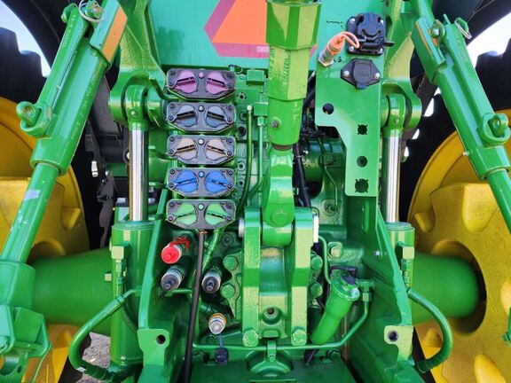 2021 John Deere 8R 370 Tractor
