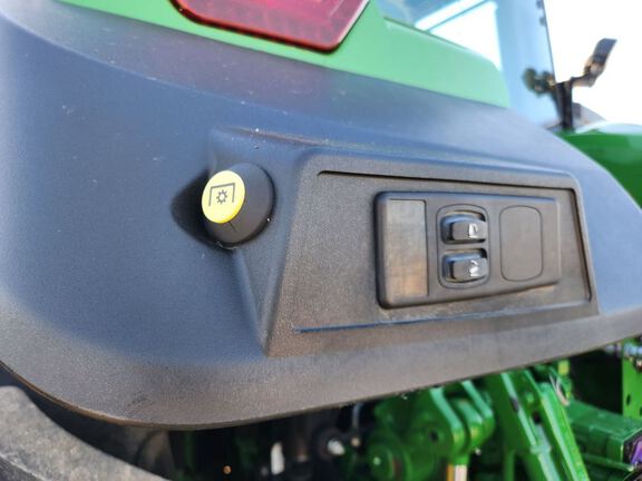 2021 John Deere 8R 370 Tractor