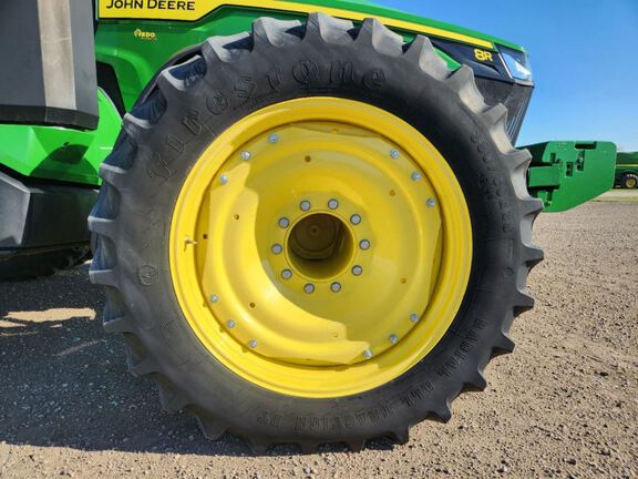 2021 John Deere 8R 370 Tractor