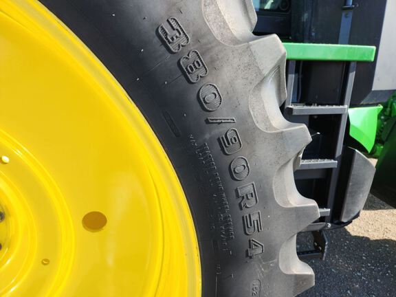 2021 John Deere 8R 370 Tractor