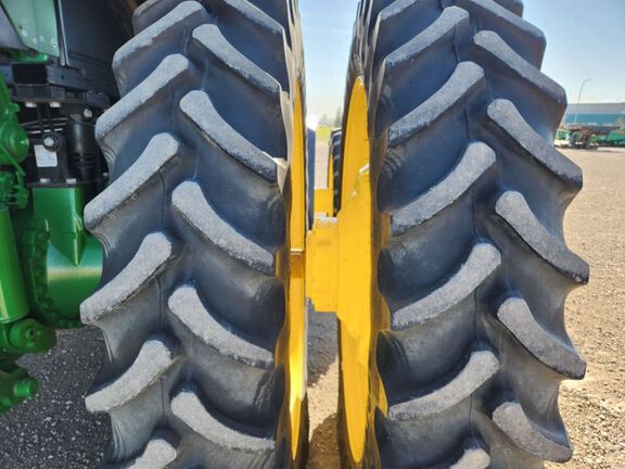 2021 John Deere 8R 370 Tractor