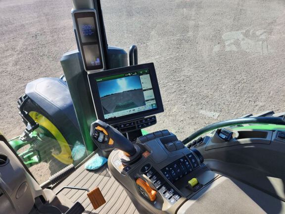 2021 John Deere 8R 370 Tractor