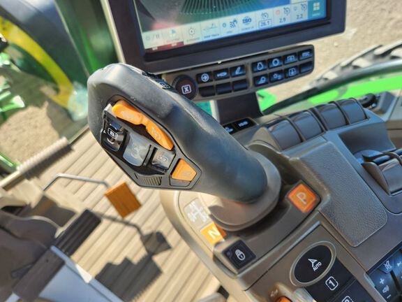 2021 John Deere 8R 370 Tractor