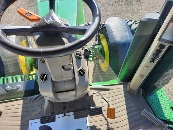 2021 John Deere 8R 370 Tractor