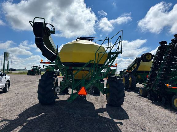 2005 John Deere 1890 Air Seeder