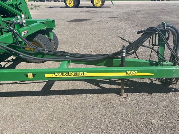 2005 John Deere 1890 Air Seeder