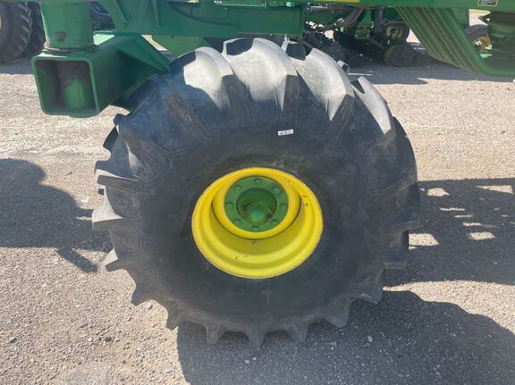 2005 John Deere 1890 Air Seeder