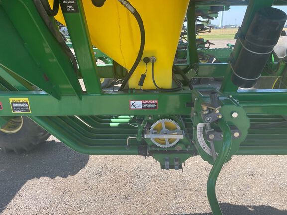 2005 John Deere 1890 Air Seeder