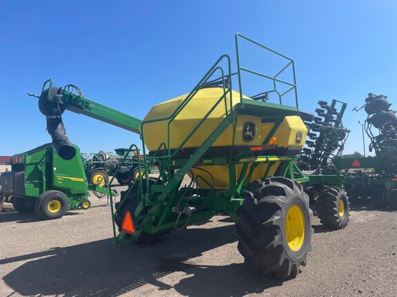 2005 John Deere 1890 Air Seeder