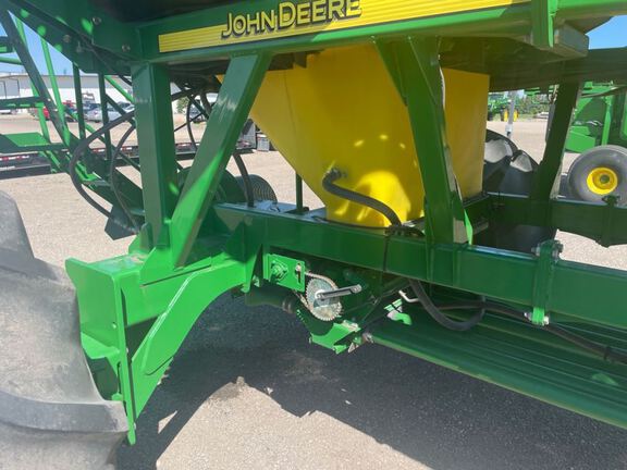 2005 John Deere 1890 Air Seeder