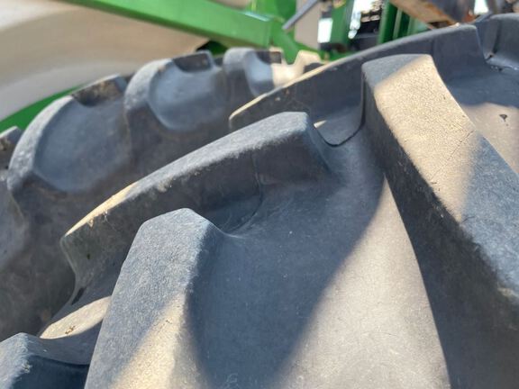 2020 Unverferth TA1600 Sprayer