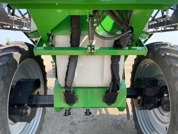 2020 Unverferth TA1600 Sprayer