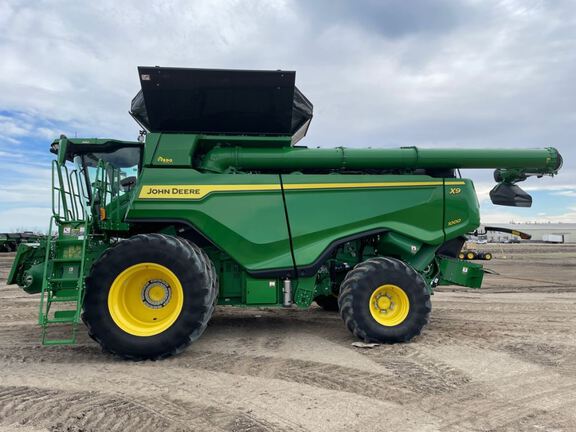 2023 John Deere X9 1000 Combine