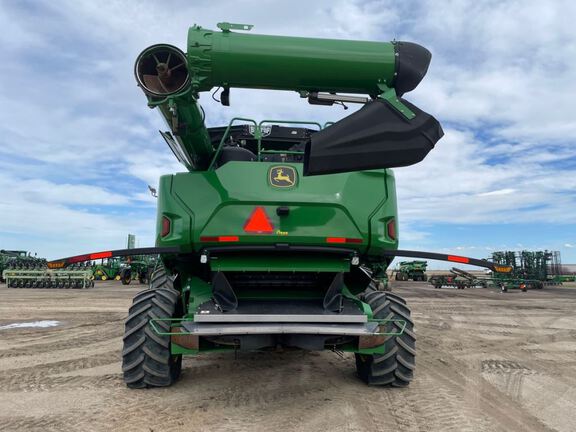 2023 John Deere X9 1000 Combine