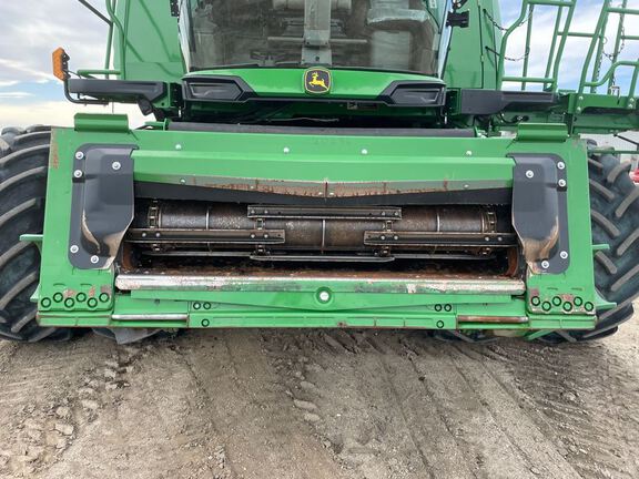 2023 John Deere X9 1000 Combine