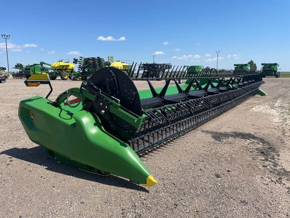 2025 John Deere RDF45 Header Combine