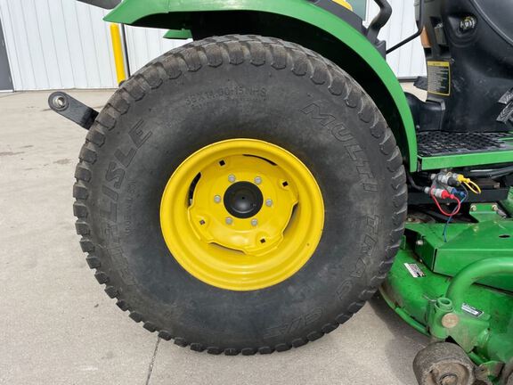 2011 John Deere 2520 Tractor Compact