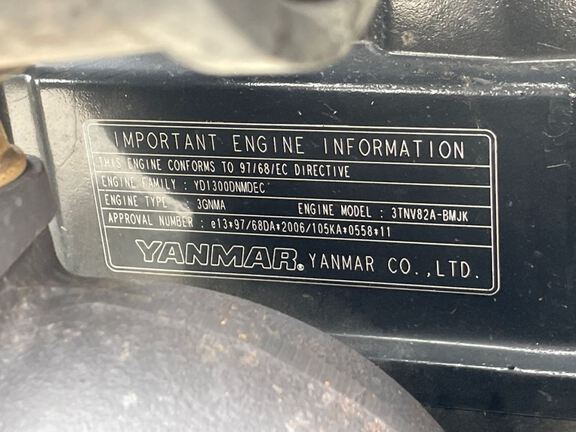 2011 John Deere 2520 Tractor Compact