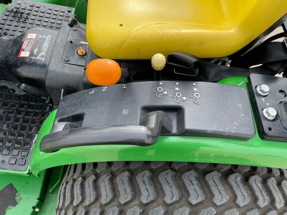 2011 John Deere 2520 Tractor Compact