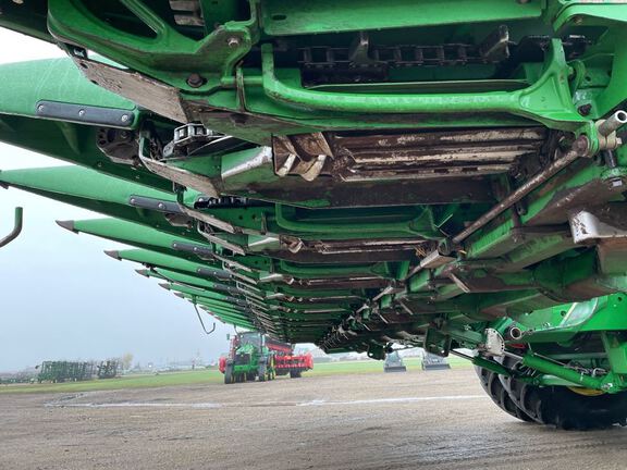 2009 John Deere 612C Header Corn Head
