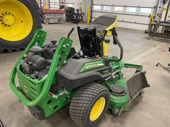 2021 John Deere Z950M Mower/Zero Turn