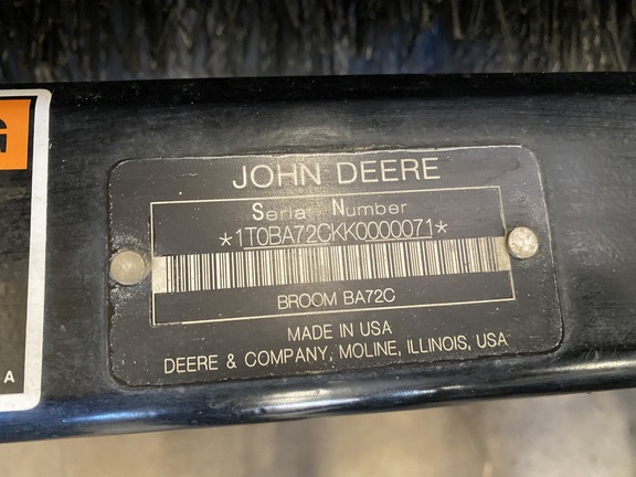 2019 John Deere BA72C Broom