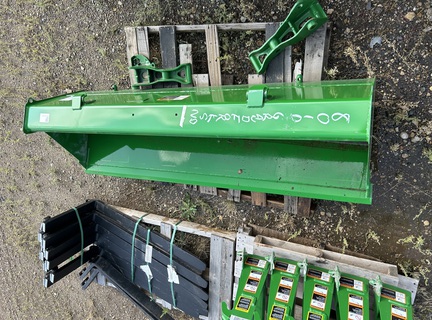 2022 John Deere 1850M Bucket with hookup Misc