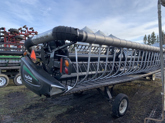 2015 MacDon FD75-35 Header Combine