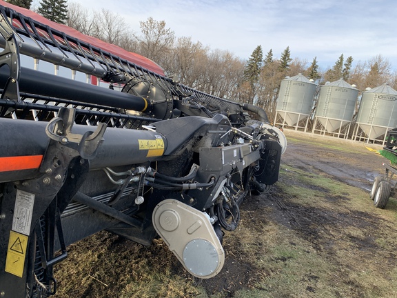 2015 MacDon FD75-35 Header Combine