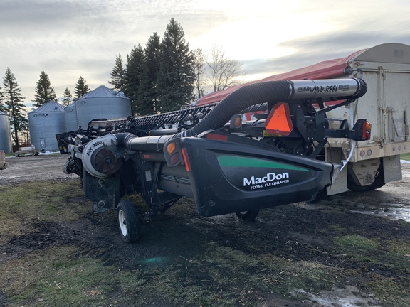 2015 MacDon FD75-35 Header Combine