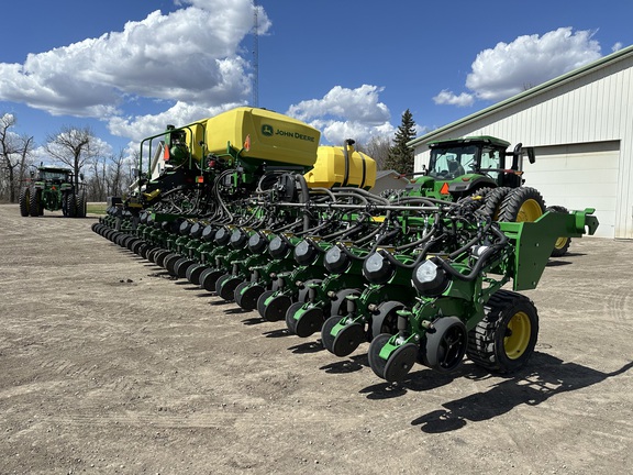 2022 John Deere DB44 Planter