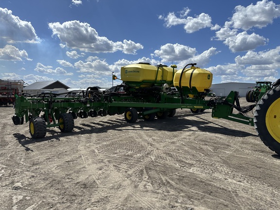 2022 John Deere DB44 Planter