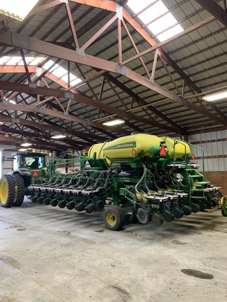 2013 John Deere DB44 Planter