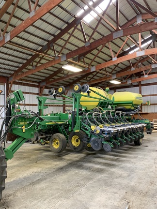 2013 John Deere DB44 Planter