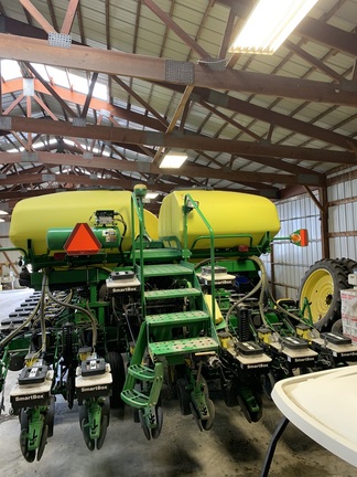 2013 John Deere DB44 Planter