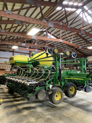 2013 John Deere DB44 Planter