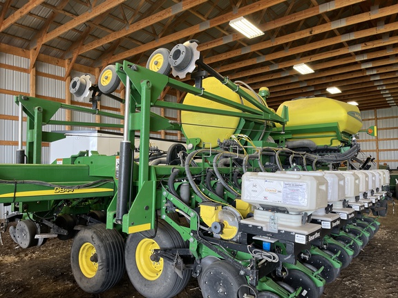 2013 John Deere DB44 Planter