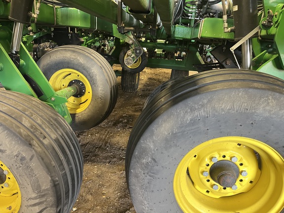 2013 John Deere DB44 Planter