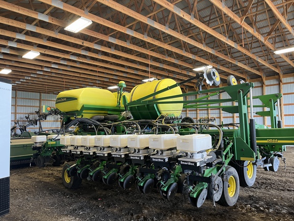 2013 John Deere DB44 Planter