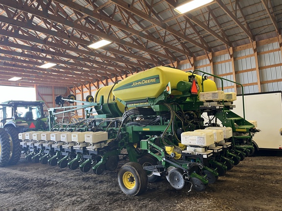 2013 John Deere DB44 Planter