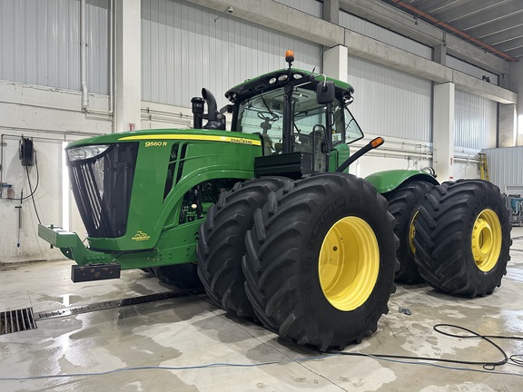 2013 John Deere 9560R Tractor 4WD