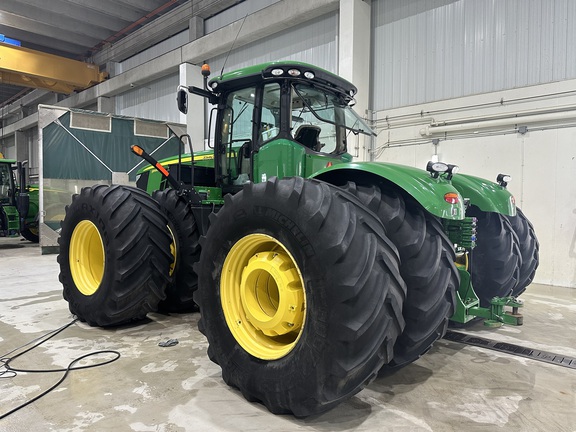 2013 John Deere 9560R Tractor 4WD