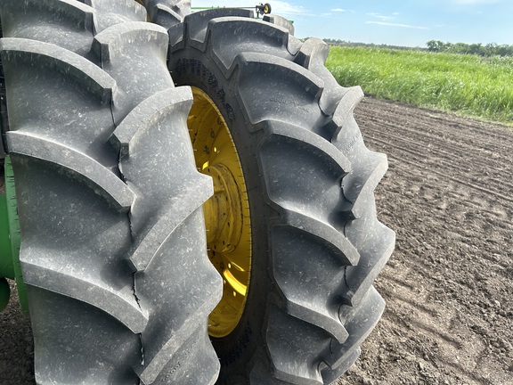 2018 John Deere 8370R Tractor